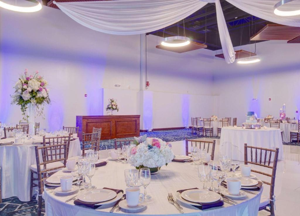 Hotel Hampton & Boston/stoughton