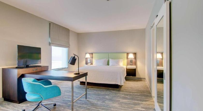 Hotel Hampton & Boston/stoughton