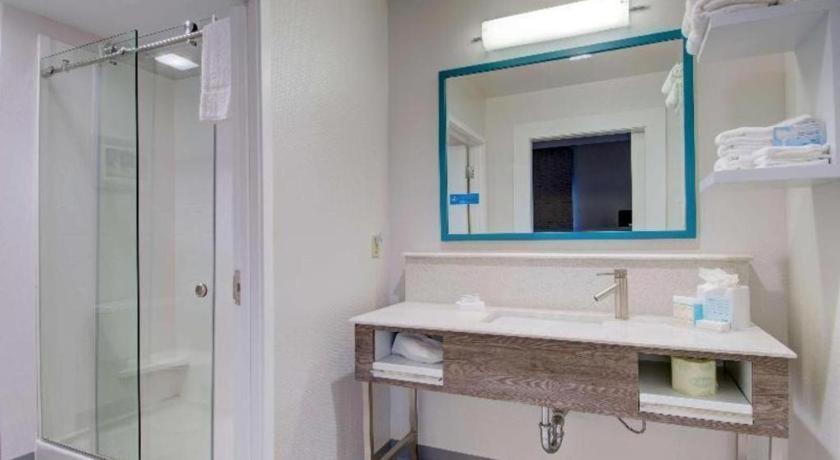 Hotel Hampton & Boston/stoughton 2*