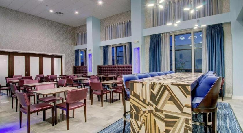 Hotel Hampton & Boston/stoughton 2*
