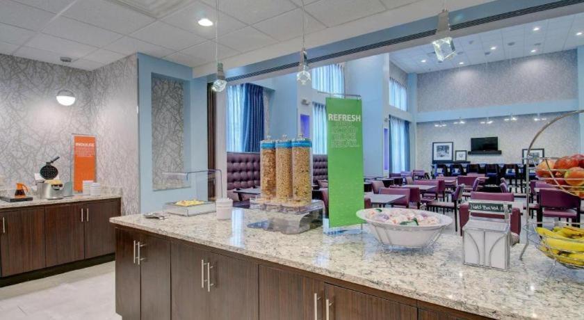 Hotel Hampton & Boston/stoughton 2*